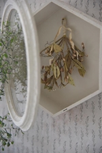 Rund dekorationskasse fra Jeanne d´Arc Living set fra oven - Tinashjem
